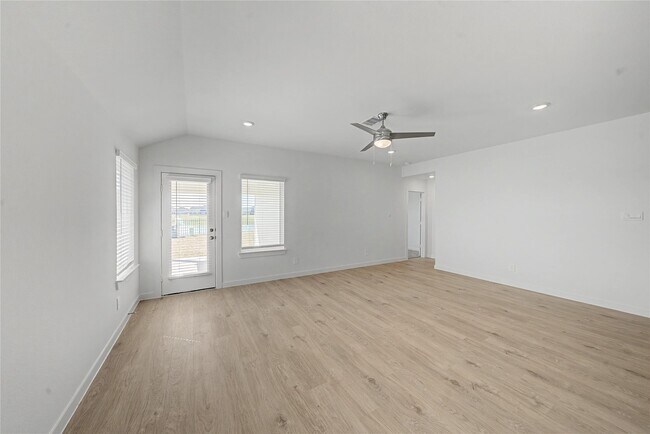 Building Photo - 31143 Warwick Coast Ct