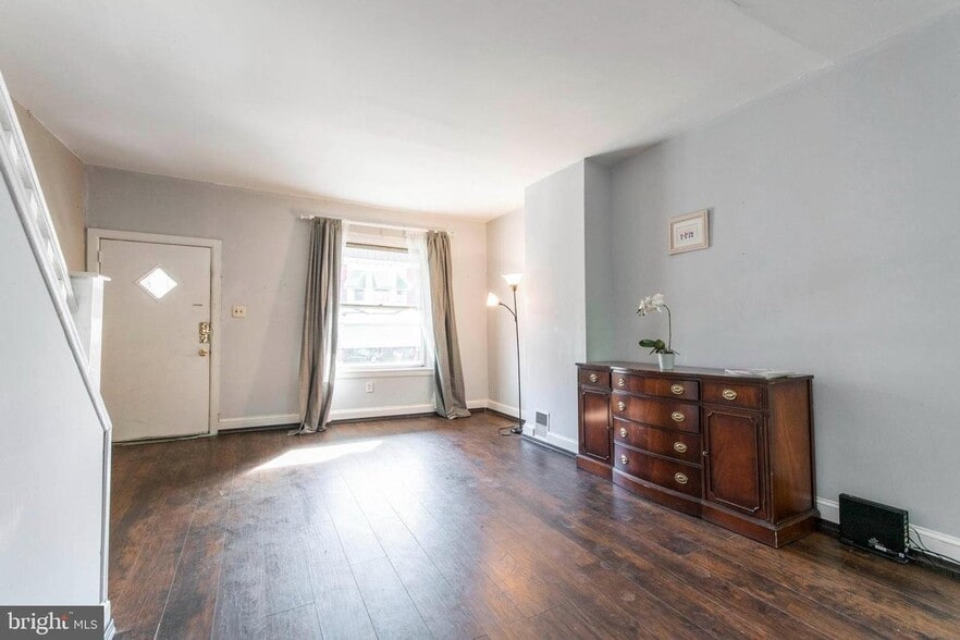 Building Photo - 1436 N Allison St