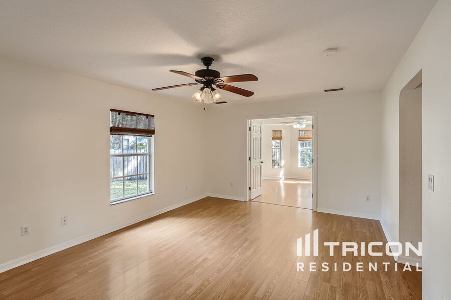 Building Photo - 22127 Rosewall Ct