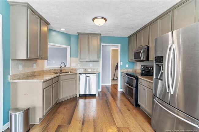 Building Photo - 108 Camberly Ln