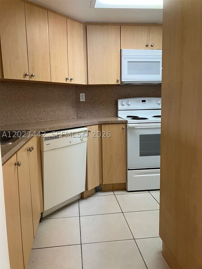 Building Photo - 2803 N Course Dr
