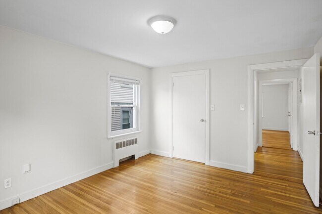 Building Photo - 25 Bailey St