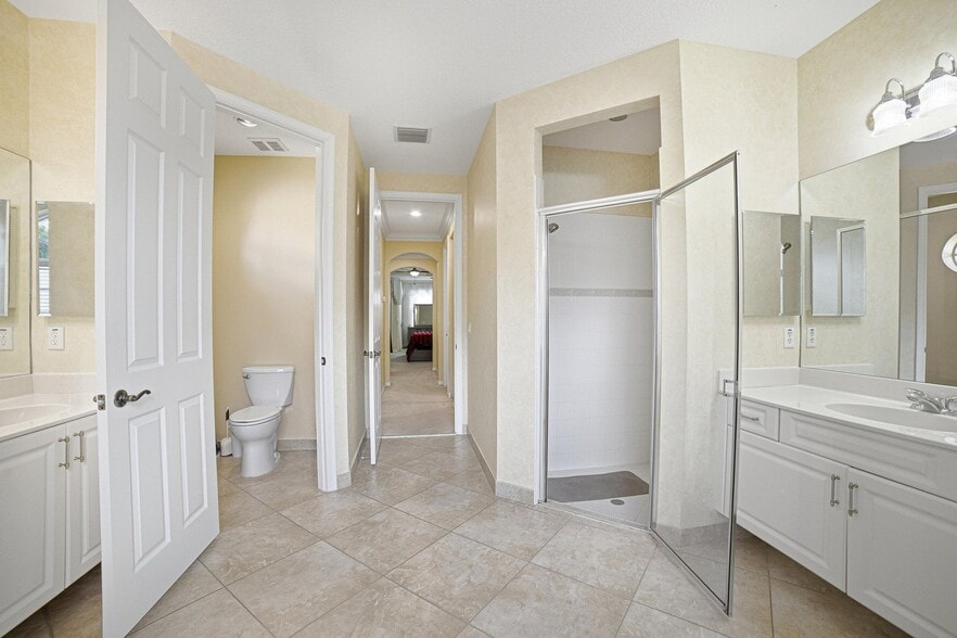 Building Photo - 9655 Campi Dr