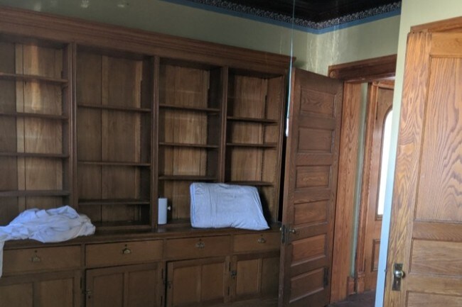 Building Photo - 256 Bryant St