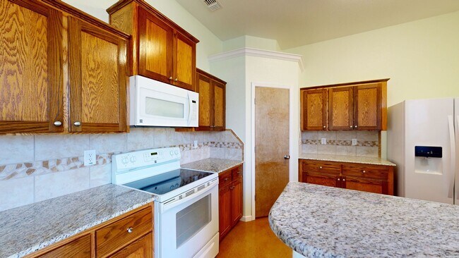 Building Photo - GORGEOUS HOME IN NOLANVILLE CLOSE TO FORT ...