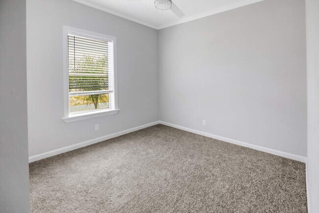 Building Photo - 1451 Whispering Pnes Lp
