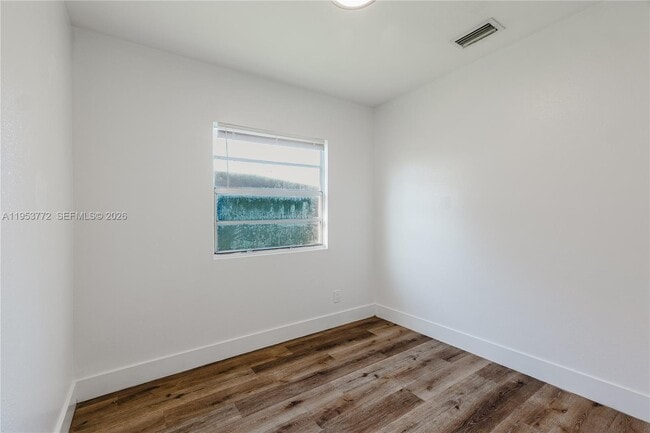 Building Photo - 4338 NW 24th Ave