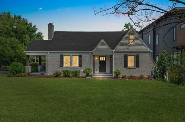 Building Photo - 828 Kirkwood Ave