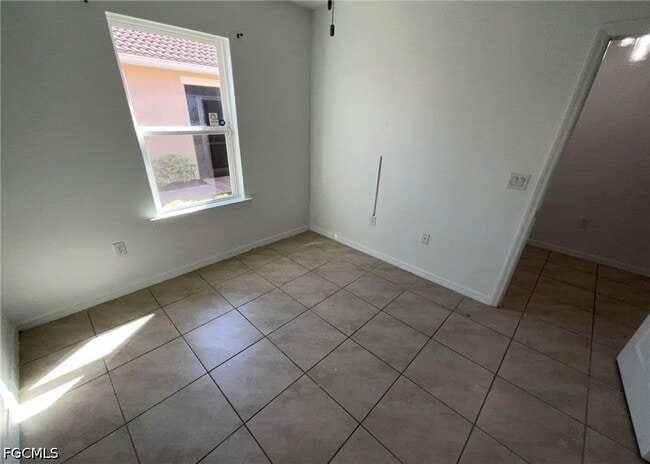 Building Photo - 4369 Dutchess Park Rd