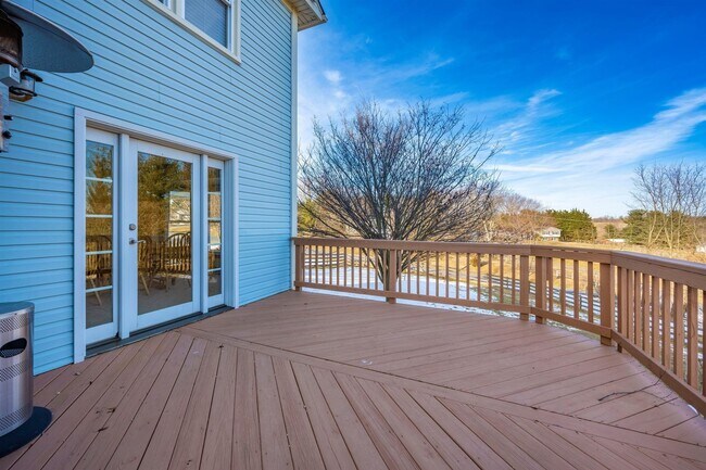 Building Photo - WELLER ESTATES