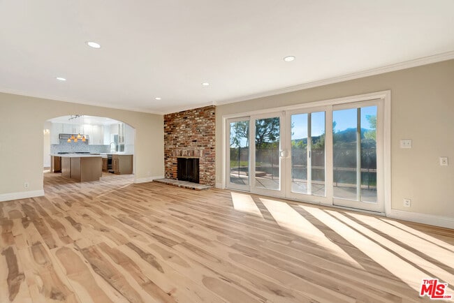 Building Photo - 16608 Park Ln Cir