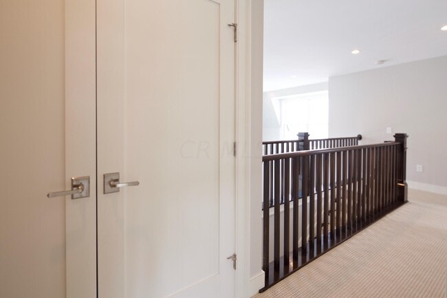 Building Photo - 84 N 6th St