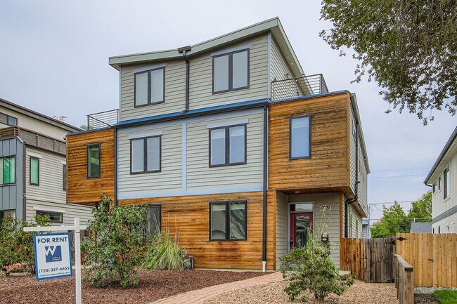 Primary Photo - Edge Water Beauty- This is a Must See Home!