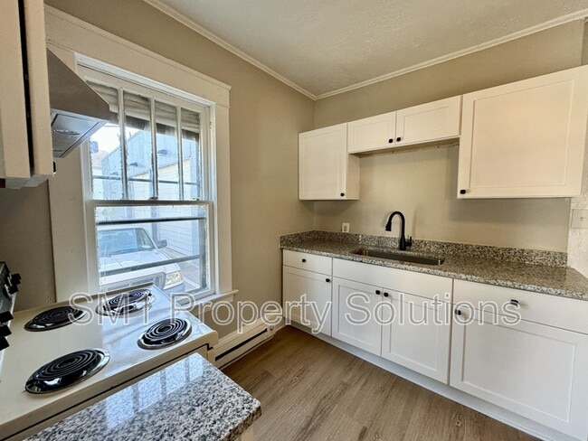 Building Photo - 702 Silver Ave