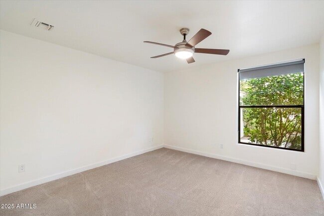 Building Photo - 7613 E Vía Del Reposo