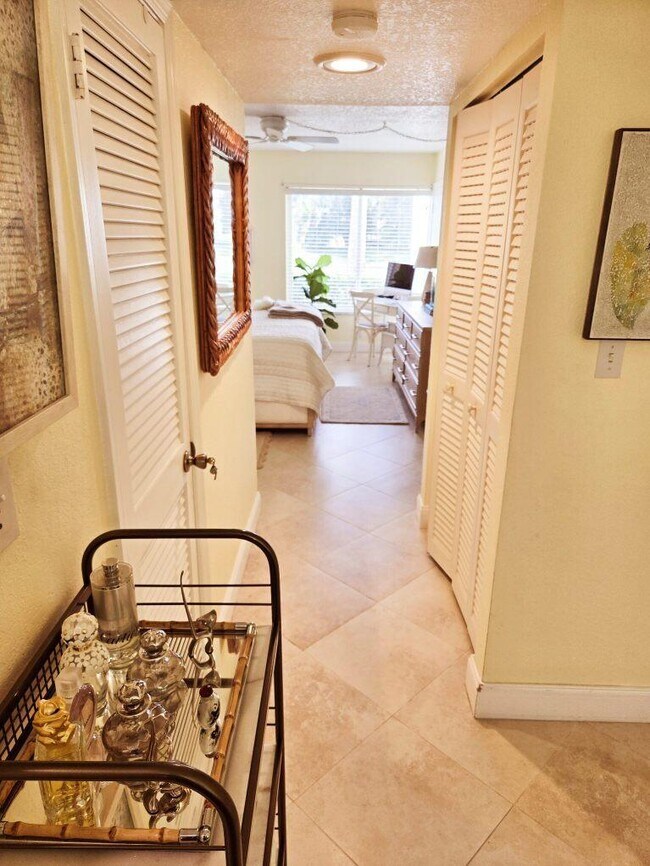 Building Photo - 2400 S Ocean Dr