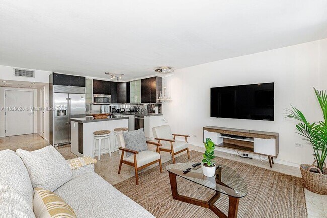 Building Photo - 2301 Collins Ave