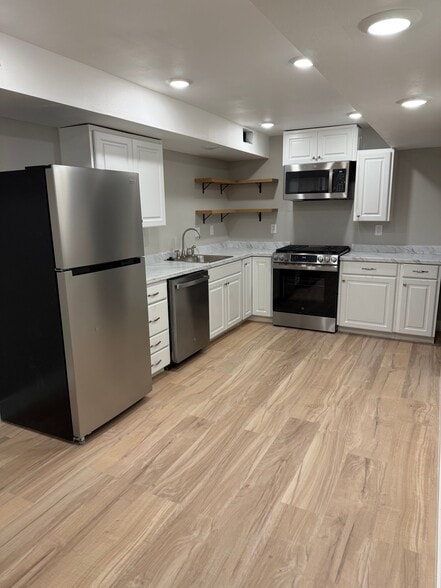 Building Photo - 551 S 780 W