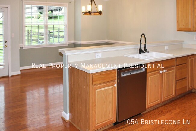 Building Photo - 1054 Bristlecone Ln