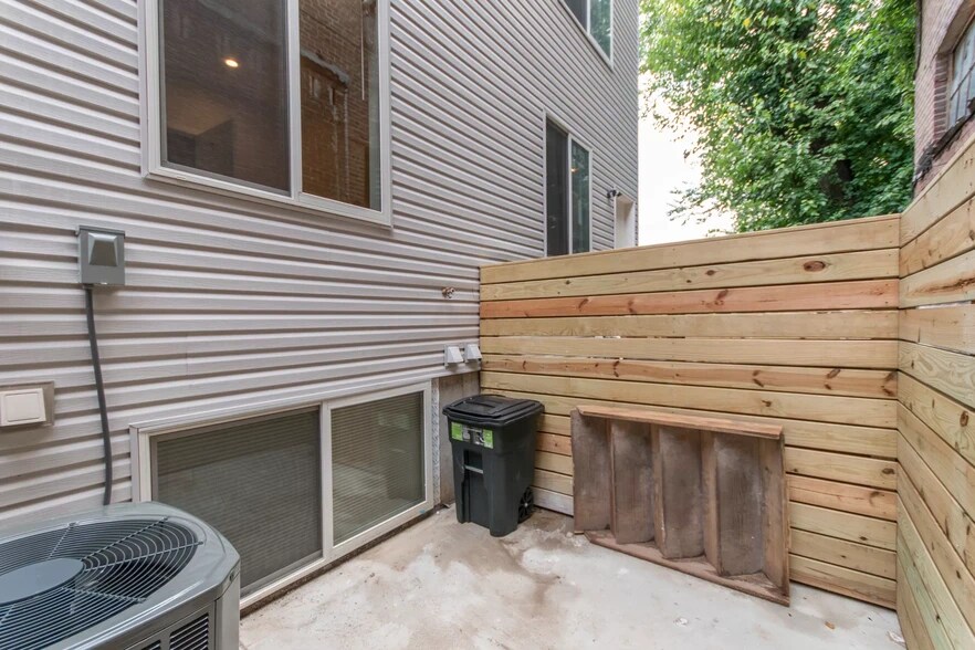 Building Photo - 4113 Brandywine St