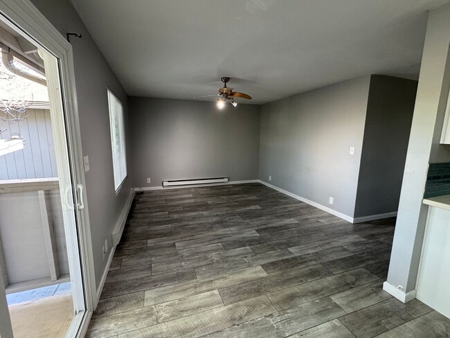 Building Photo - Upstairs 2 bedroom condo with washer and d...