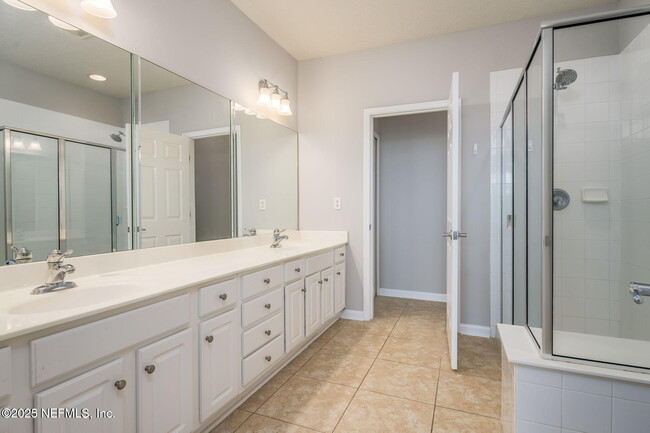 Building Photo - 6606 White Blossom Cir