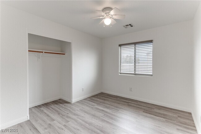 Building Photo - 5614 Midnight Breeze St