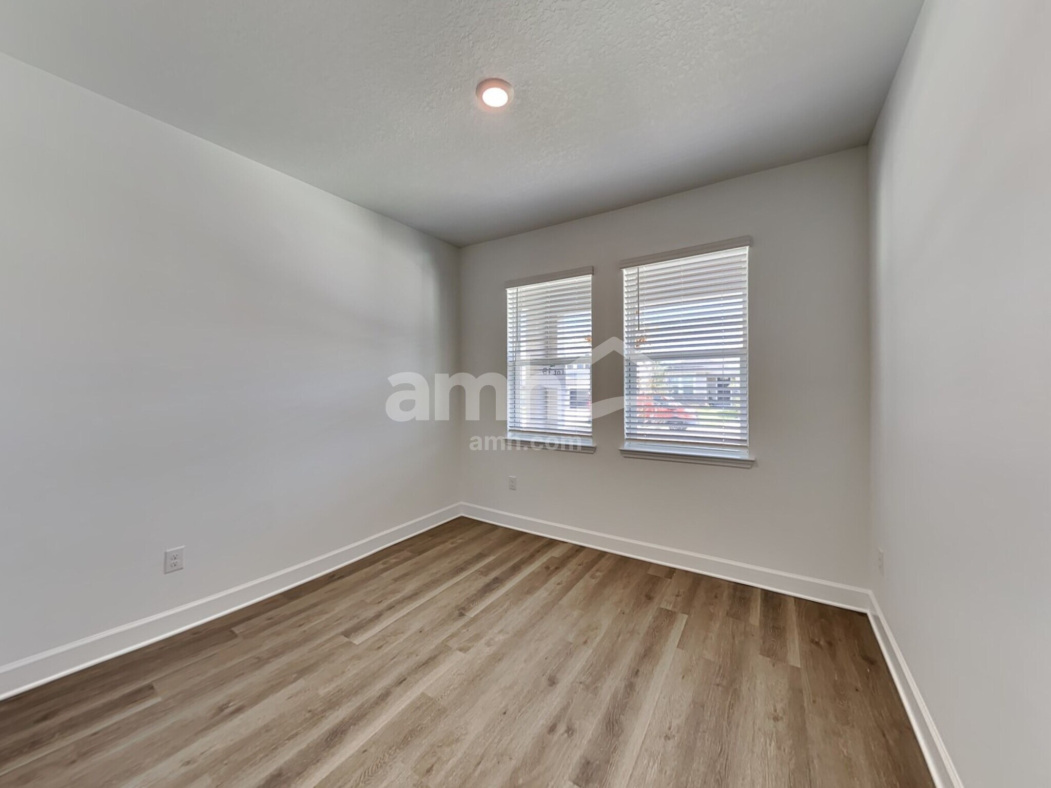 Building Photo - 37809 Dusty Saddle Ln