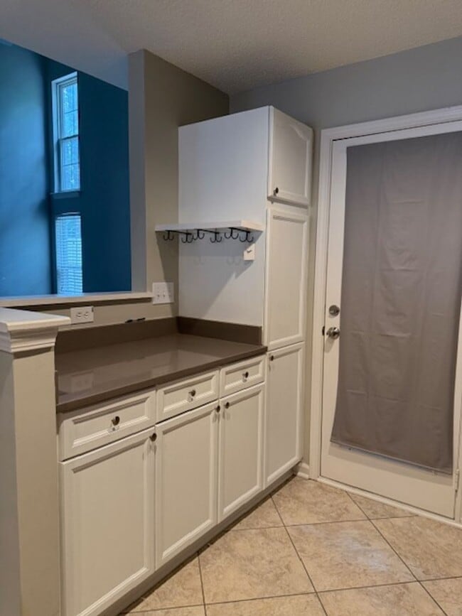 Building Photo - 59 Portrait Ln