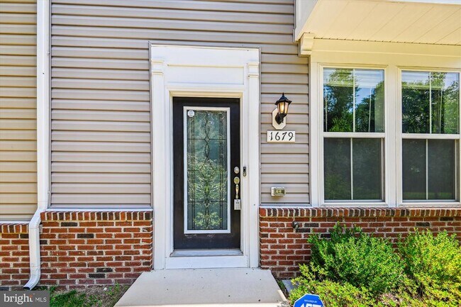 Building Photo - 1679 Signalman Ct