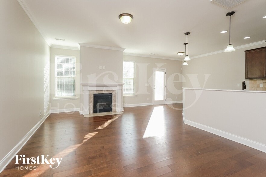 Building Photo - 1651 Ashmead Ln