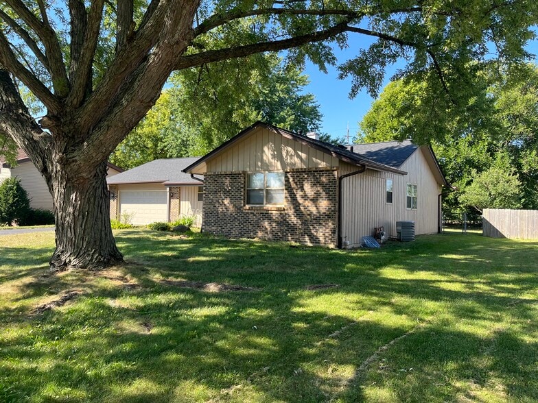 Front angle view - 2906 Southbridge Rd