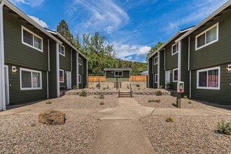 Building Photo - 459 4th Ave