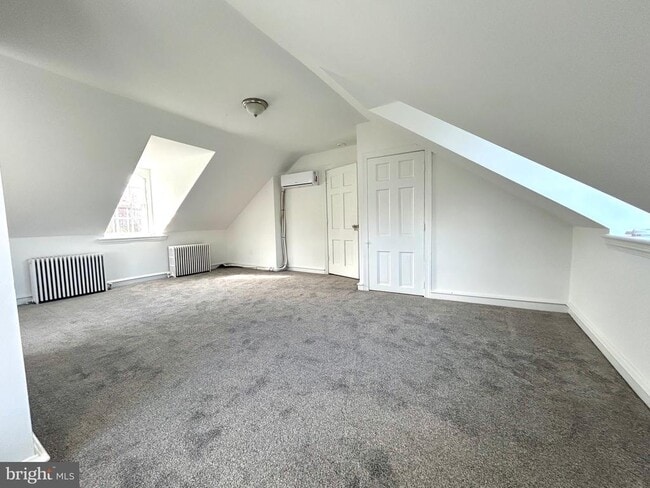 Building Photo - 571 N Newtown Street Rd