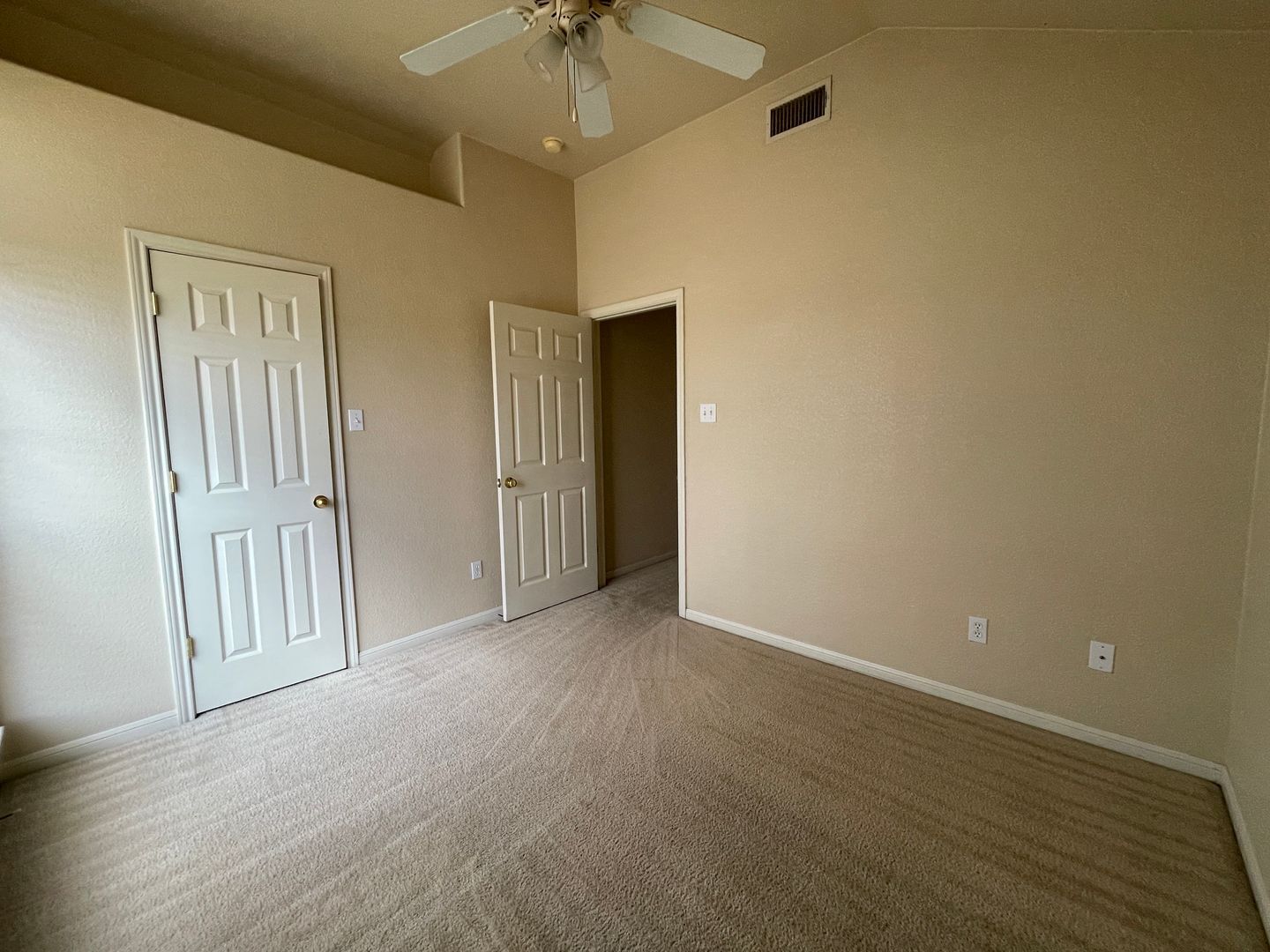 Building Photo - 6100 Alexus Dr