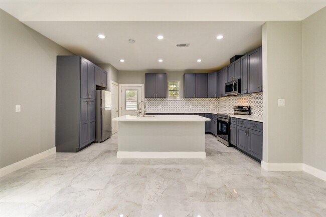 Building Photo - 1513 Sherl St