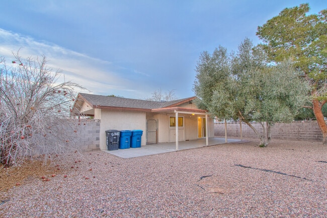 Building Photo - **COMING SOON 03/09/2025** Charming 3-Bedroom Single-Story Home with Oversized Backyard – No HOA!