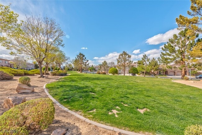 Building Photo - 1633 Cave Spring Dr