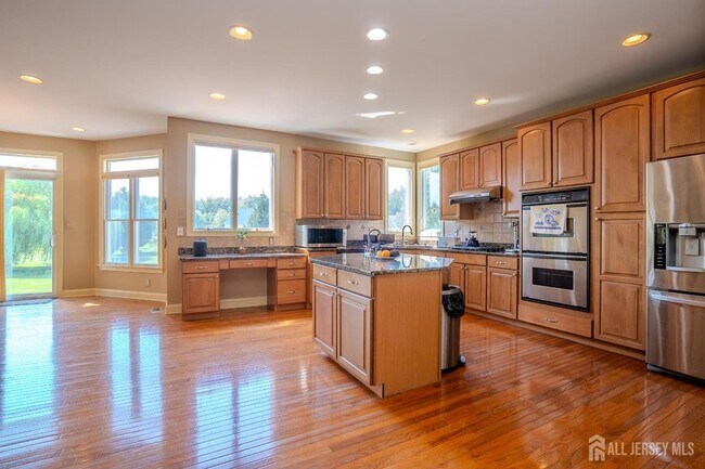 Building Photo - 19 Meadowlark Dr