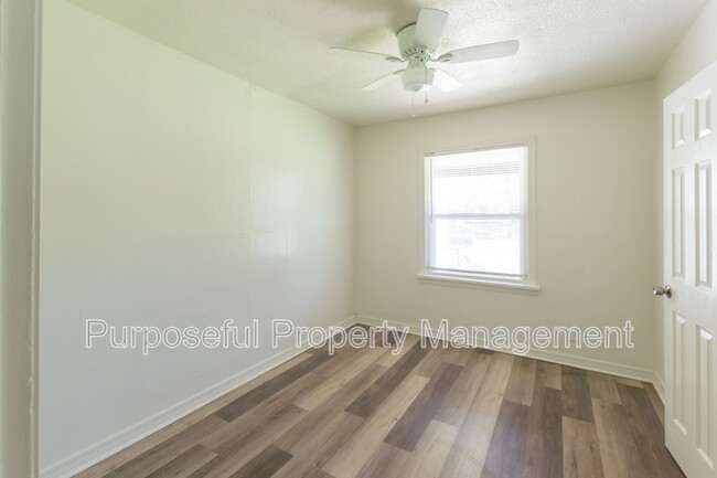 Building Photo - 2301 Granada Blvd