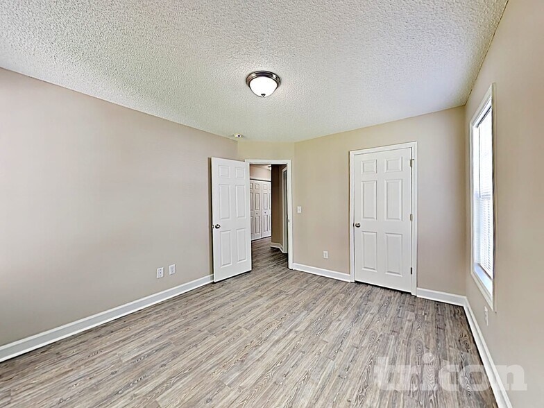 Building Photo - 35 Winesap Ln