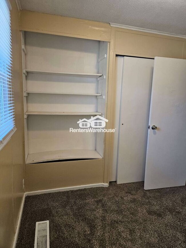 Building Photo - 3 Bedroom Ranch for Rent