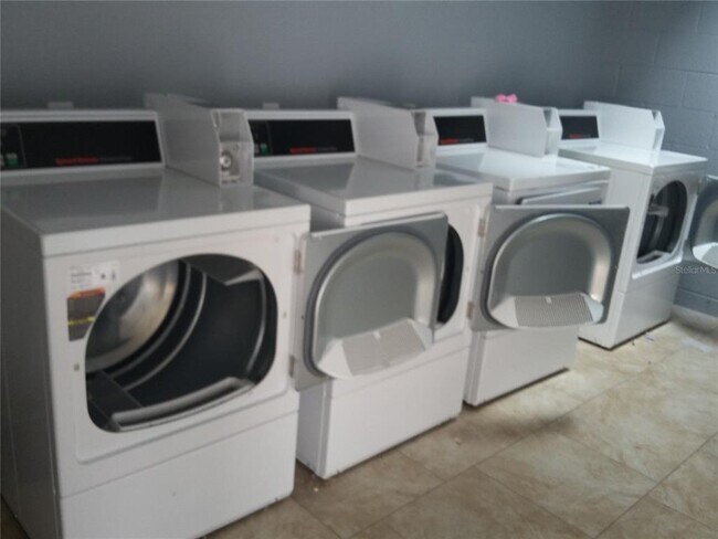 Building Photo - 1710 S Washington Ave