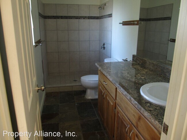 Building Photo - 5 br, 4 bath House - 115 Aspen Terrace