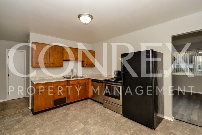 Building Photo - 3 Bedroom with GREAT updates