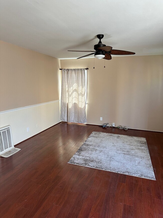 Building Photo - 26025 Cypress St