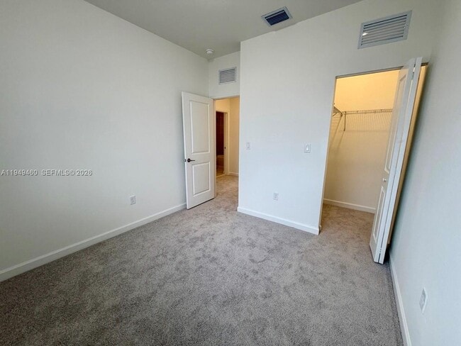 Building Photo - 254 SE 10th St