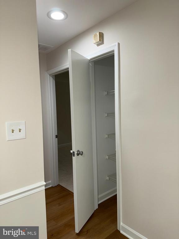 Building Photo - 3321 Sir Thomas Dr