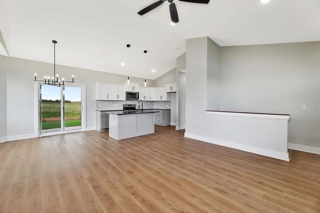 Building Photo - 5424 W 42nd St S