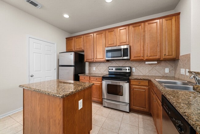 Building Photo - 1742 Pepper Hill Ln